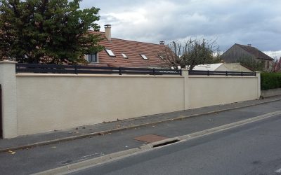 Construction de murs de clôture de terrain
